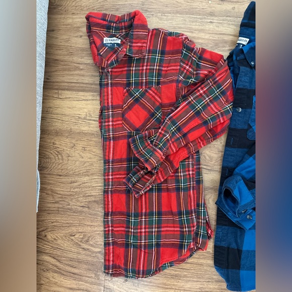 Men’s Flannels- Medium- Lot of 3 - Picture 2 of 4